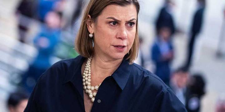 'Rebellion'? Democrat lawmakers urge federal agents to resist Trump agenda in cringe video