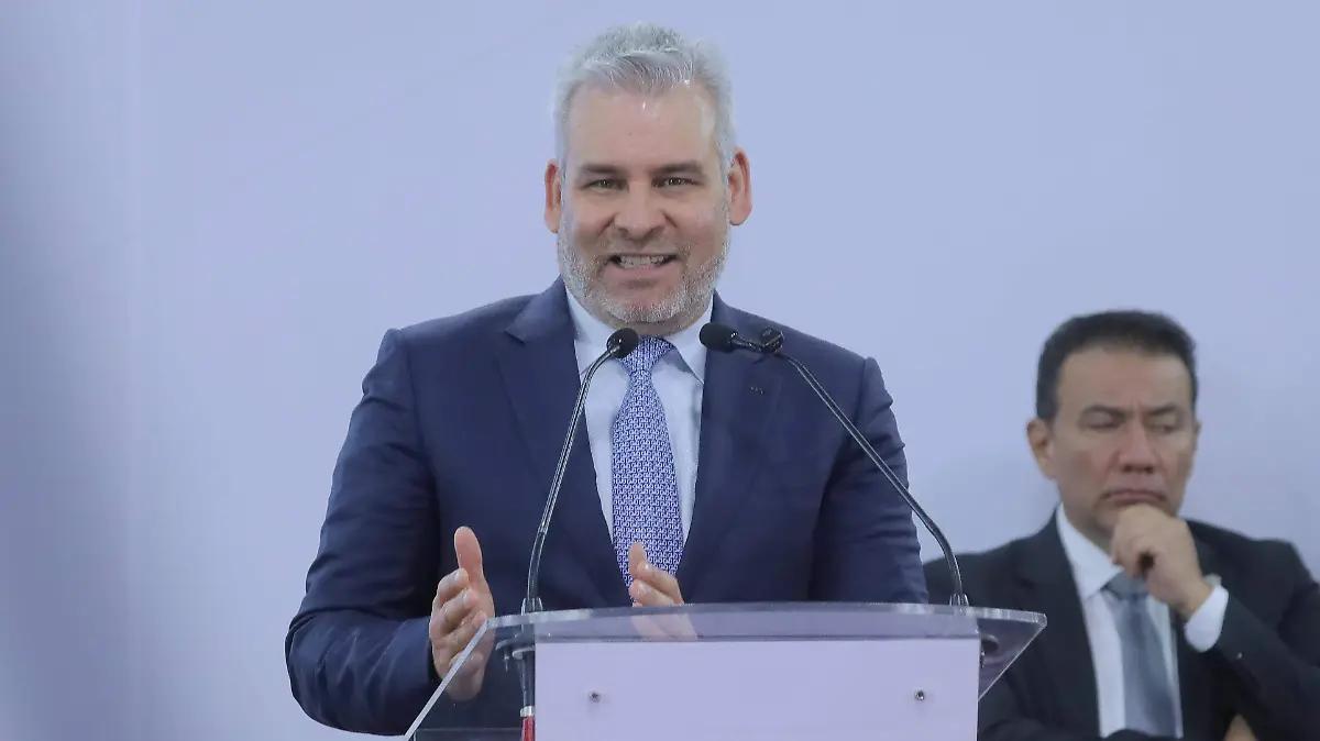 "Funcionarios estamos sujetos a investigaciones": gobernador sobre supuestos nexos con el crimen organizado