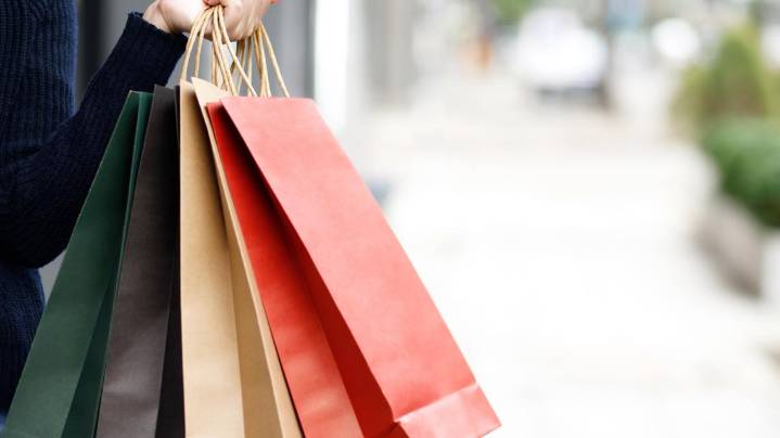 Black Friday kicks off holiday shopping season