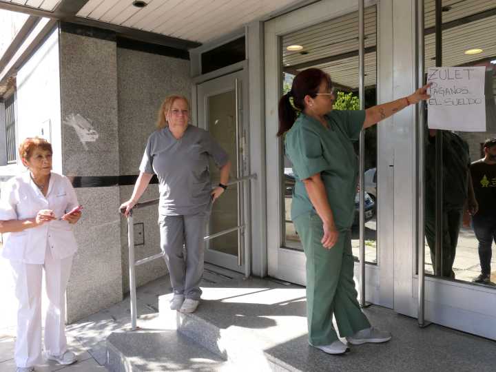 El derrumbe de la obra social de Camioneros, en el centro del ocaso del clan Moyano