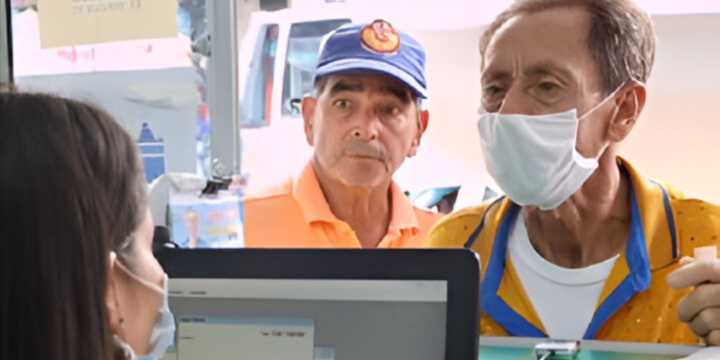 Salario mínimo de 2026: el descuento por aportes de salud para estos pensionados en Colombia subirá más de 10%