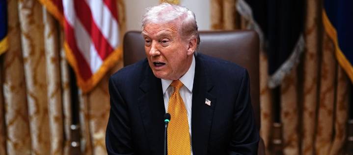 Trump quiere que el nuevo estadio de la NFL en Washington lleve su nombre