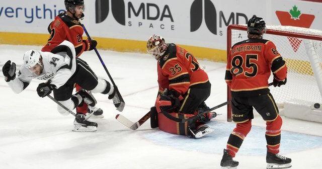 Kings' Forsberg shuts down Senators in return to Ottawa