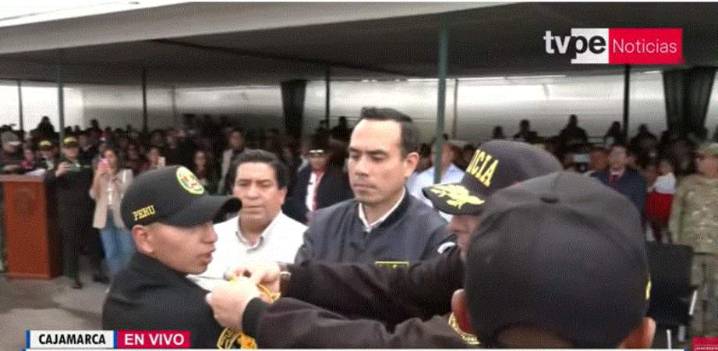 Presidente José Jerí visita la Escuela de la PNP en Cajamarca