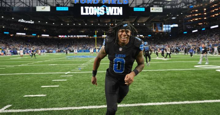 Lions and Packers kick off holiday triple-header with high-stakes game in division and playoff races