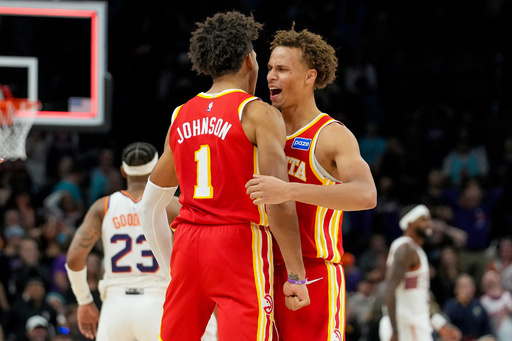Los Hawks remontan 22 puntos en el último cuarto y vencen 124