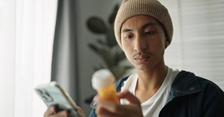 Anyone taking sertraline urged to call 111 if they suffer from these three symptoms