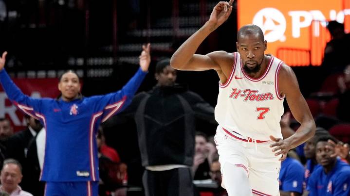 Durant has 23 points as Rockets beat Wizards 135-112, extending Washington's skid to 10 games