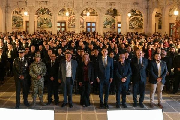 Galería.- Gradúan a 180 policías estatales; Maru encabeza ceremonia