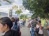 Levantan protesta en el puente Simón Bolívar