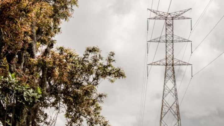 Atentado pone en riesgo la red eléctrica en Cajibío, Cauca: La Compañía Energética de Occidente denunció ataque a infraestructura de alta tensión