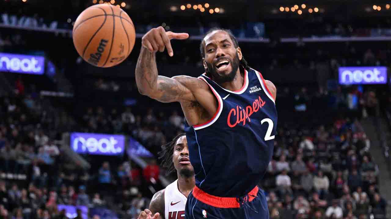 Clippers’ Kawhi Leonard to miss ‘the next few games’ with ankle sprain
