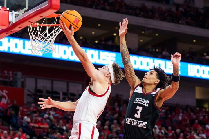 Deadspin | Sam Hoiberg's career game lifts Nebraska past UMES
