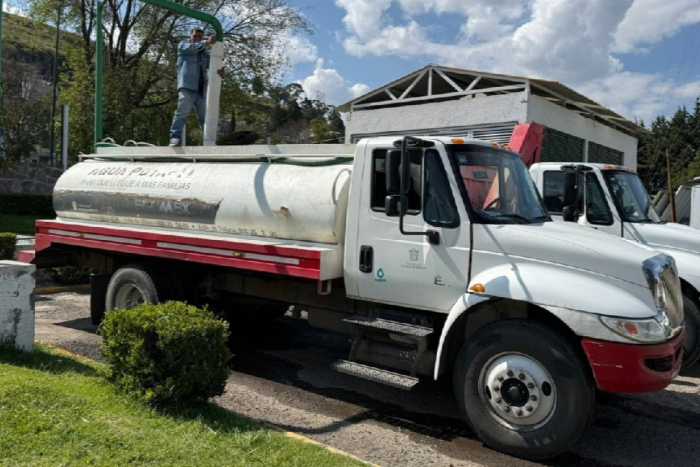 CAEM entrega agua a hospitales y penales durante Operación Caudal