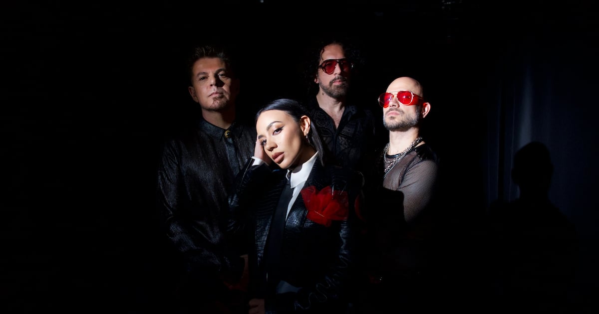 Playa Limbo lanza “Irónico”, su nuevo sencillo en colaboración con Agris