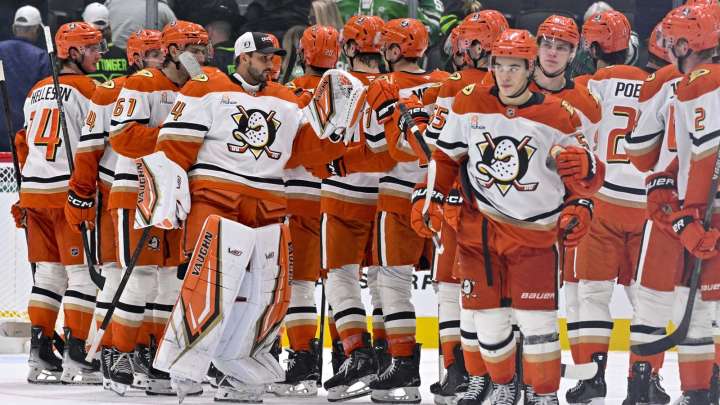 Ducks’ latest offensive explosion puts them in rare NHL company