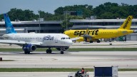 Airlines work to fix software glitch on A320 aircraft, causing short