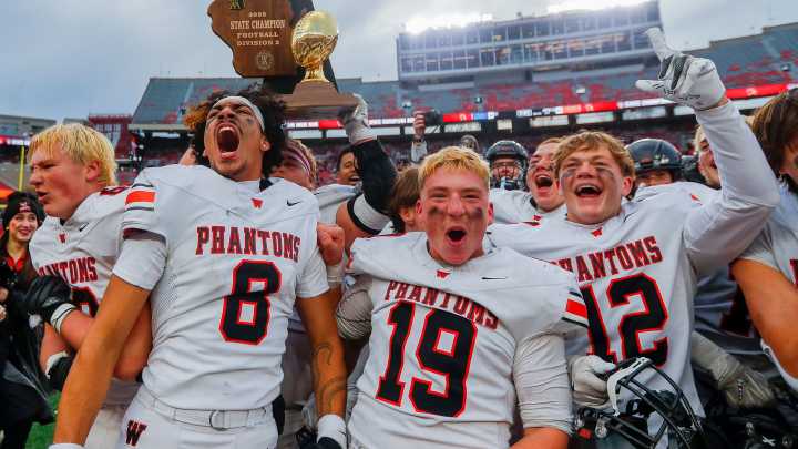 West De Pere football triumphs in WIAA Division 2 state title showdown