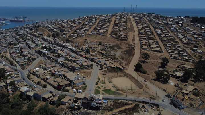 Montes ante megatoma de San Antonio: Haremos lo imposible por evitar desalojos