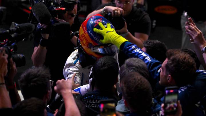 Carlos Sainz vuelve a estar entre los mejores: "Lo hemos hecho todo perfecto hoy"