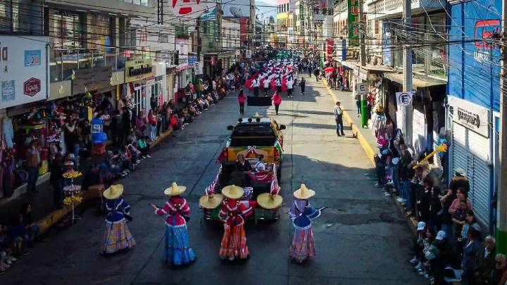 Tulancingo celebra 115 aniversario de la Revolución Mexicana con desfile