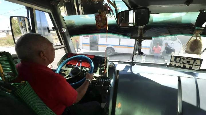 La contaminación asfixia a choferes en Puebla: “nuestros pulmones están peor que si fumáramos”