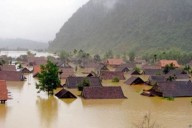 Death toll in Vietnam floods climbs to 90 as rescue continues
