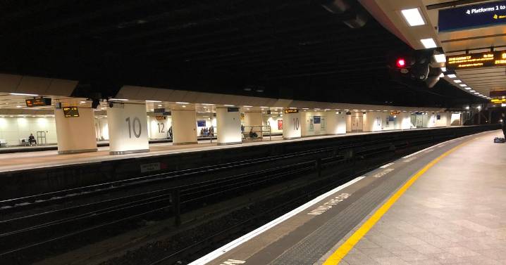 2,500 trains affected by 32-day shut down causing Christmas travel disruption