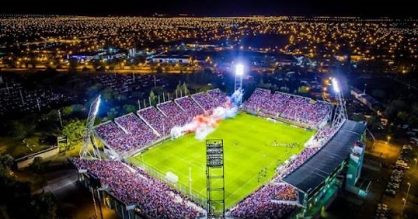 Con entrada gratis: se juega una nueva fecha del Torneo de los Barrios en el Martearena