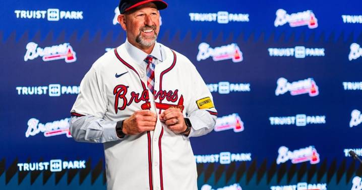 Braves introduce Walt Weiss as new manager