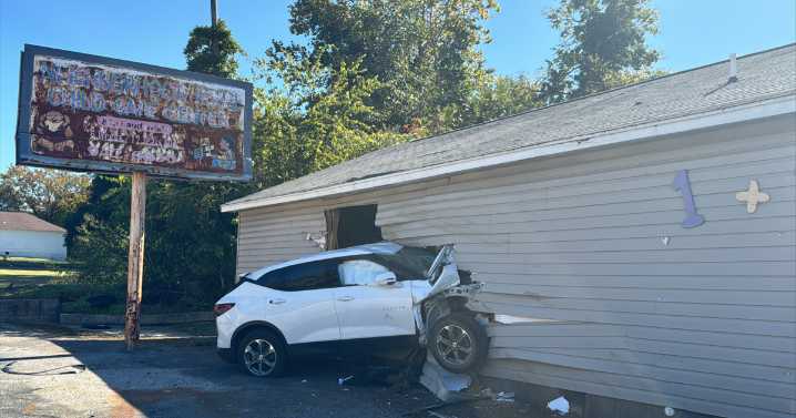 Driver crashes SUV into South Memphis daycare, police say
