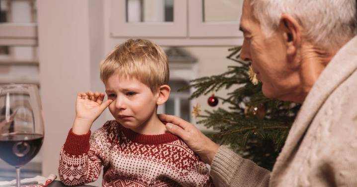 Furious Scots parents slam primary school after teacher 'tells kids Santa isn't real'
