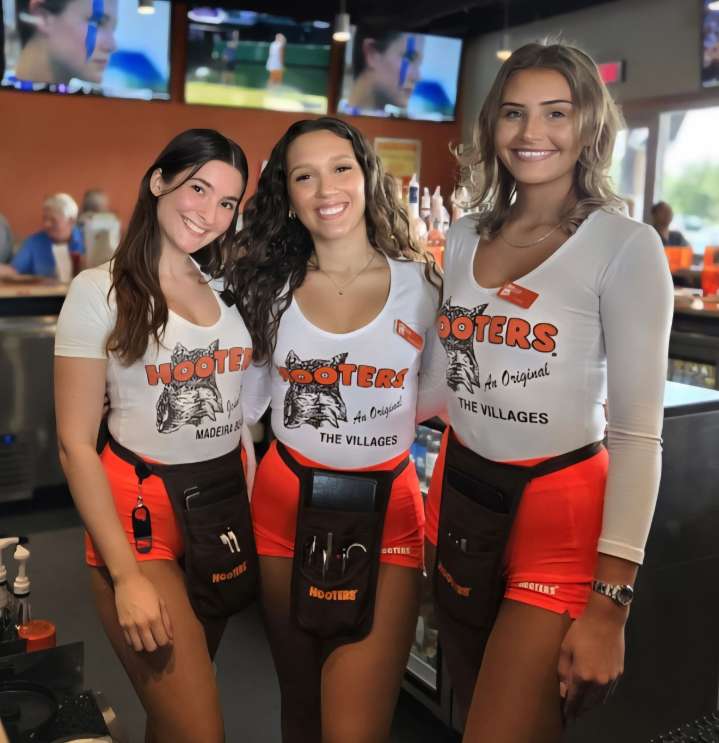 Crowds Keep Coming as Hooters Finds Its Groove in The Villages