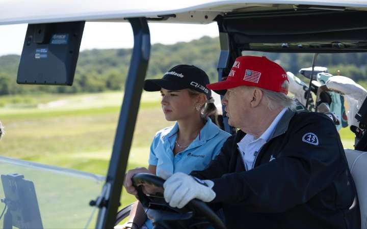 Debuta nieta de Trump como golfista profesional en la LPGA Tour