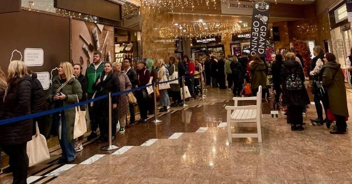Long queues at Gloucester Quays as latest new shop opens