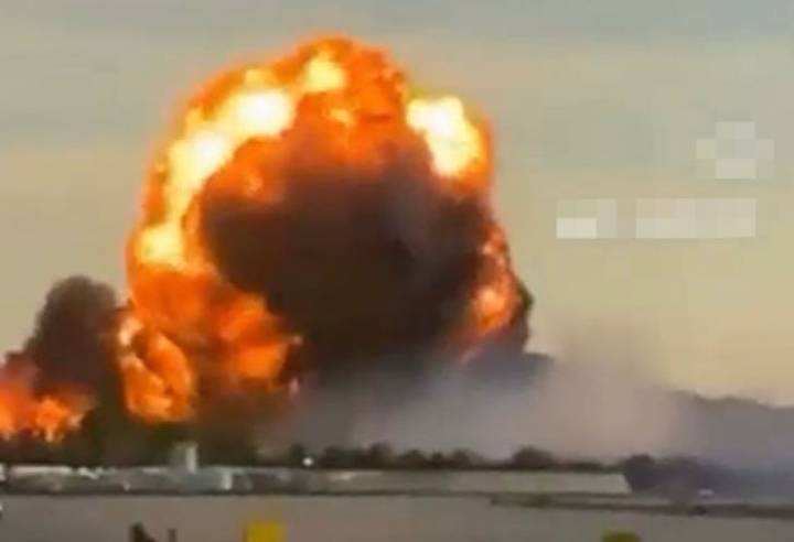 Avión de UPS se estrella cuando apenas despegaba en Louisville, EEUU; explosión masiva y heridos confirmados