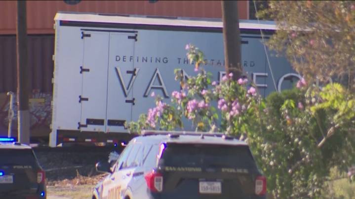 Vandegrift High band trailer hit by train en route to state competition in San Antonio