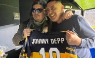 Johnny Depp, presente en la Bombonera para ver a Boca: se llevó una camiseta de regalo