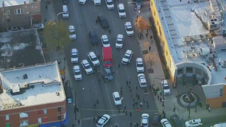 Video shows stolen ambulance crash during police pursuit on Chicago’s West Side; 1 arrested