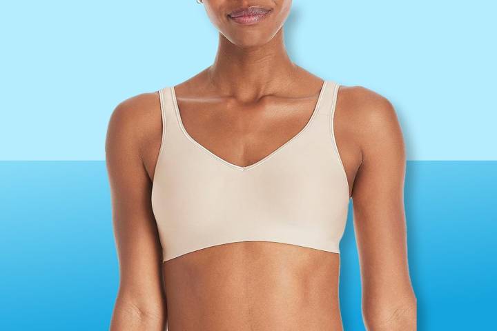 This $13 Hanes Wireless Bra Comfortably Supports My 38DD Chest