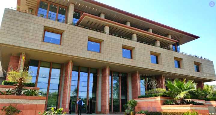 Delhi High Court upholds interim ban on Acqualite making Hawai slippers similar to Relaxo