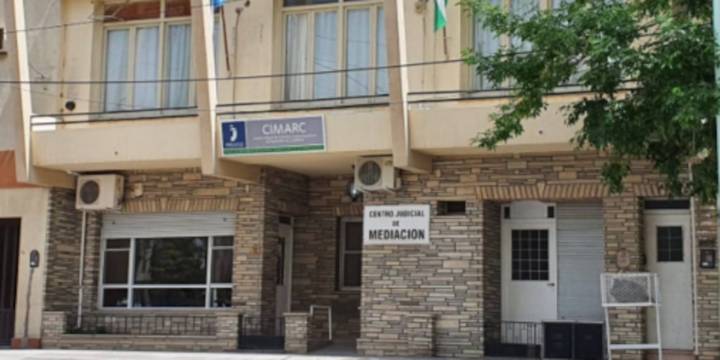 Un padre volvió a Río Negro después de 40 años para pagar la cuota alimentaria de su hija con discapacidad