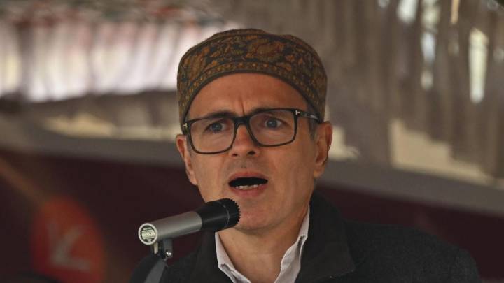 Delhi blast: All Kashmiris being looked at with suspicion, says Omar Abdullah