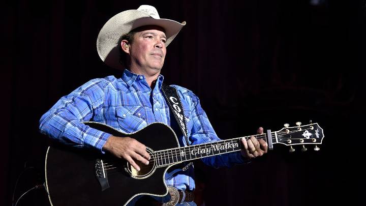 Clay Walker battles new MS health challenges after 30 years with disease