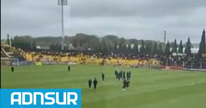 16:02 Llegó el plantel de Madryn al estadio y no para de llover: Así se encuentra la cancha para la histórica final