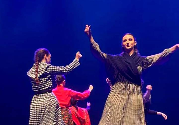 'Miña Nai', la memoria de la emigración gallega llega en forma de espectáculo en el Coliseo