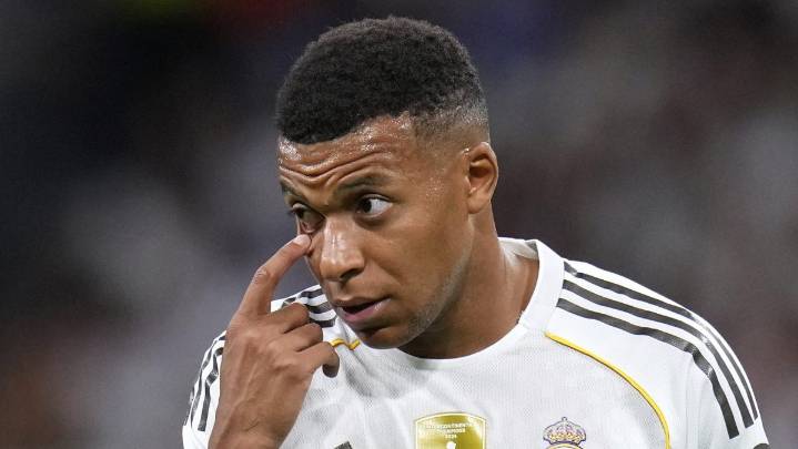 Mbappé responde a rapero francés tras críticas por la gestión del Caen