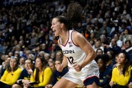 Azzi Fudd leads UConn women to thrilling win over Michigan