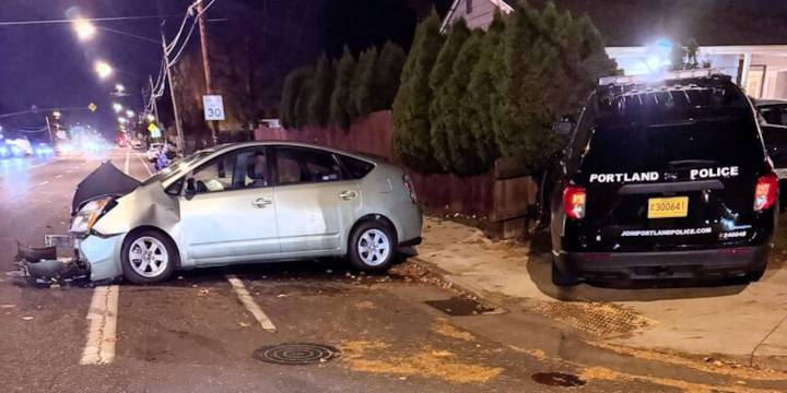 3 hurt, including 2 police officers, in NE Portland DUII crash