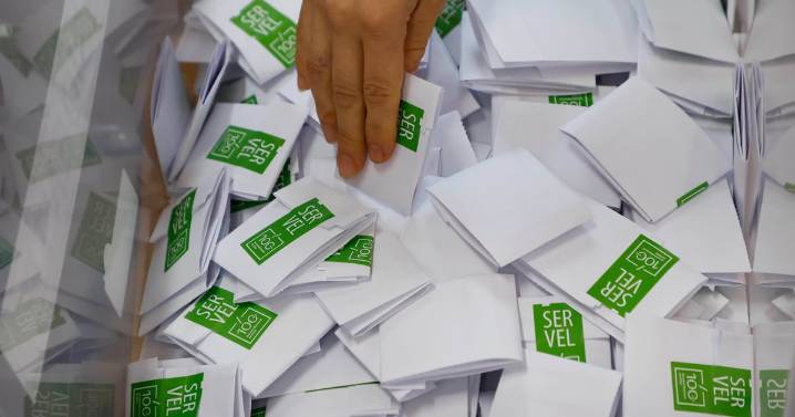 La resolución del Servel que pone la lápida a la FRVS y Evópoli: necesitan cuatro parlamentarios recién electos para sobrevivir